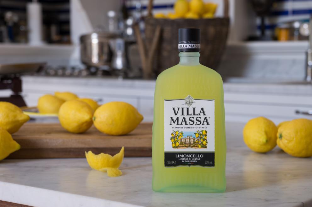 Galleria fotografica






“Loren”, il drink che la Di Leo ha voluto dedicare alla celebre Sophia per la sua passione per il limoncello miscelato nel caffè









Il “Massa Punch” di Vito Pietroburgo, un innovativo punch da oggi disponibile anche nella simpatica bottiglietta “Secret Take Away” già diluito e pronto da bere









Sara Massa














Stefano Callegaro, ex Masterchef, e Villa Massa












