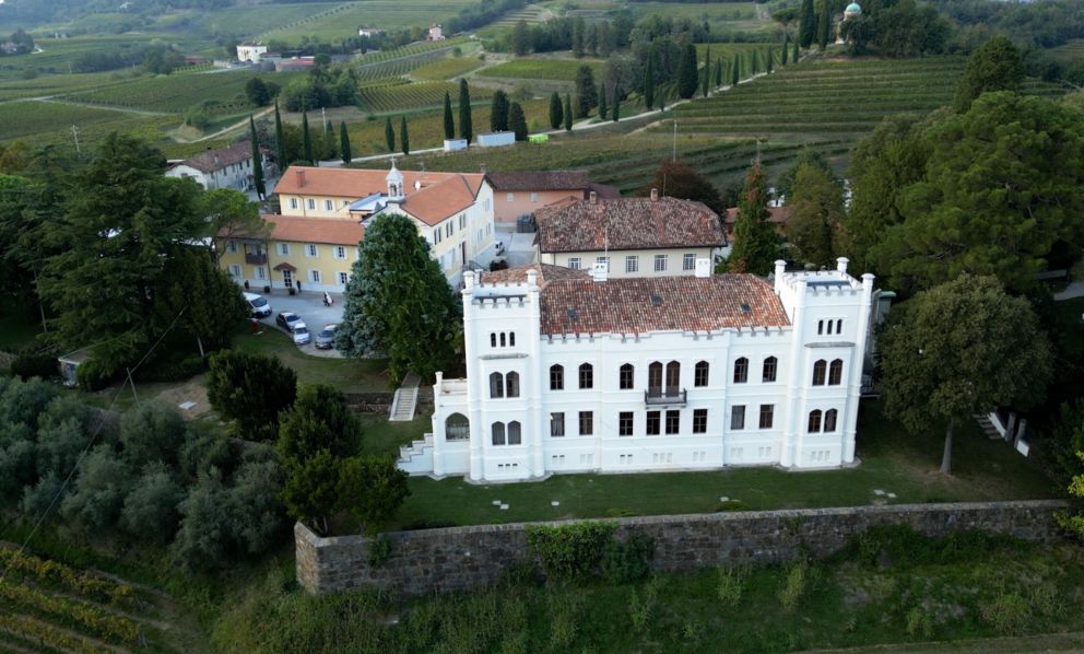 Così l’ospitalità incontra la solidarietà: nel Collio, la svolta di Villa Russiz