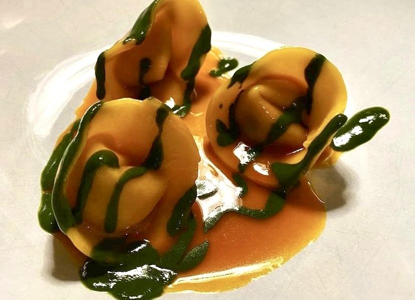 Ravioli pomodoro e basilico: è il Piatto del 2022 di Vittorio De Benedictis