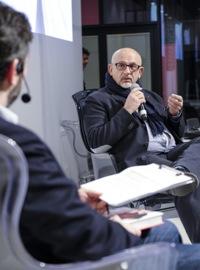 Galleria fotografica






Lo chef Andrea Berton, il presentatore della giornata Gianluca Biscalchin e Gianni Rizzotti, autore di "Beyond the chef" (Skira editore)





