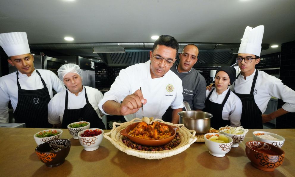 Issan Rhachi, chef del ristorante Le Douar di Marrakech, con la sua equipe 
Credit@ Mauro Parmesani
