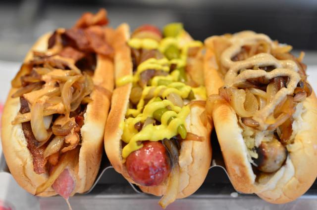 I migliori hot dog in città? Quelli di Devil Dwags, che vanta 3 sedi: a Wicker Park, Sheffield e South Sate (foto facebbok/Devil Dwags)
