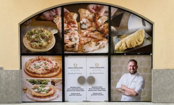 Diego Vitagliano opened a pizzeria with SerieT Moretti Forni in Doha on the occasion of the World Cup
