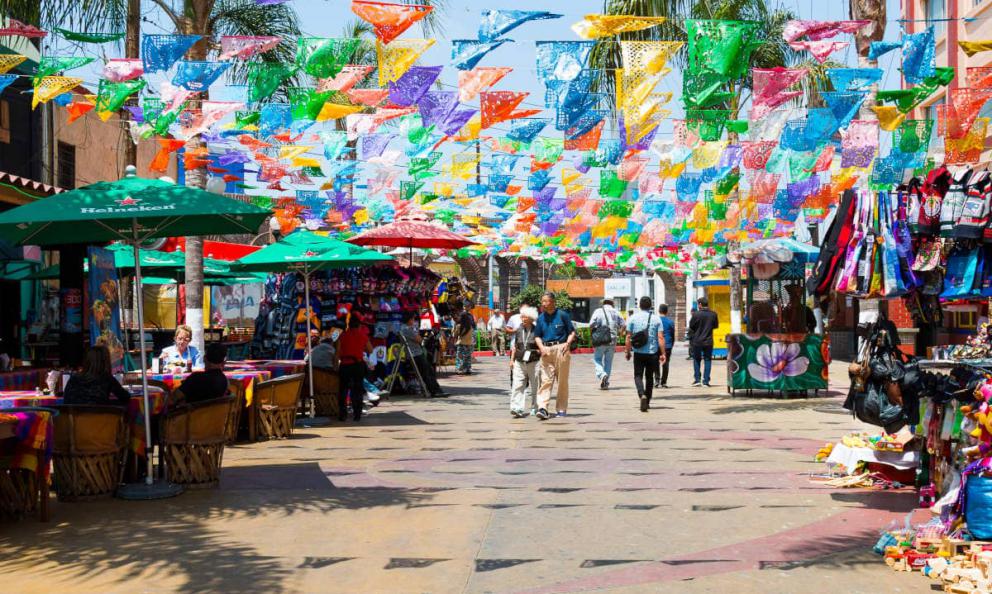 Tijuana, 1,7 milioni di abitanti in Messico, a ridosso del confine con gli Stati Uniti. Dopo anni di violenza, la cittadina è diventata una pacifica destinazione turistica e gastronomica (foto civitatis.com)
