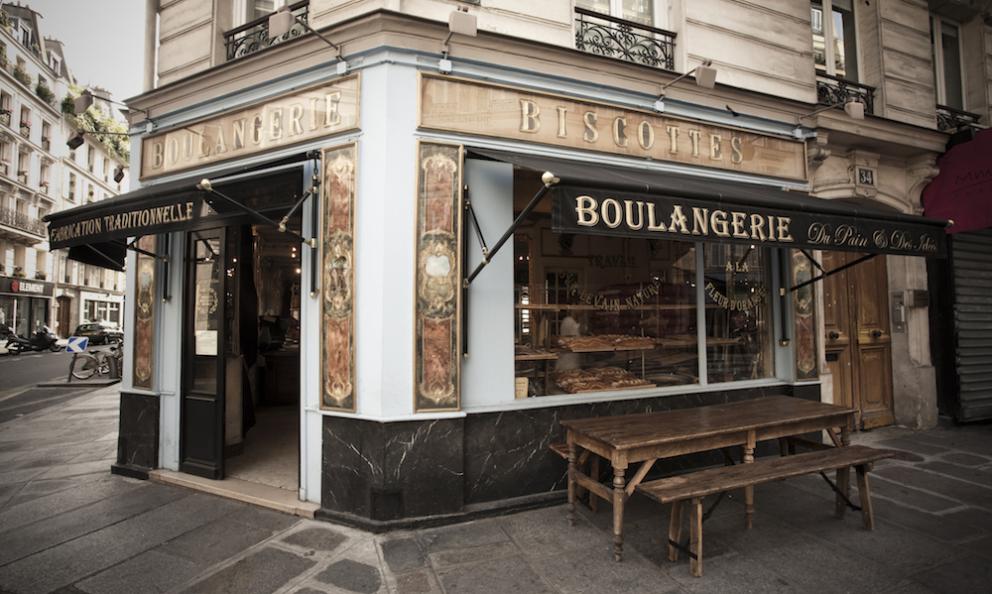 
Il paradiso del pane e dei dolci da forno di Parigi si chiama Du Pain et des Idées, racconta nel nostro itinerario Alba Pezone, napoletana di stanza nella Ville Lumière
