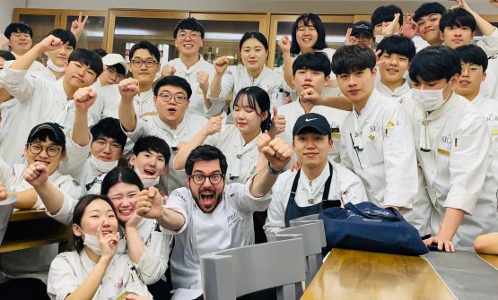 Fabrizio Ferrari: in Corea i ristoranti non hanno mai chiuso, merito del kimchi?