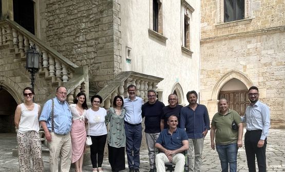 Fotoricordo dal Castello di Carovigno: l'avvio ai lavori di Identità Inclusive con le autorità