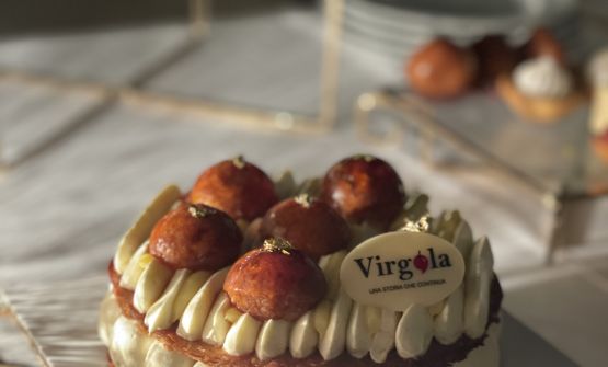 Al buffet delle delizie di Virgola, una strepitosa Saint Honoré, tra le meraviglie firmate Nicola Di Lena