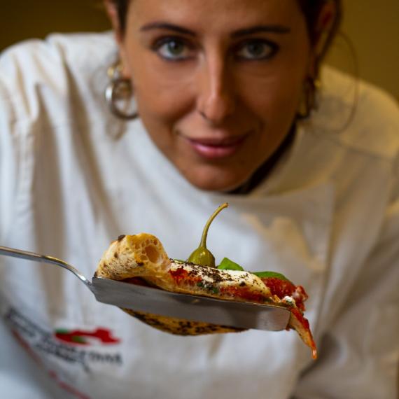 Roberta Esposito, della pizzeria La Contrada di Aversa (Caserta), premiata da Molino Vigevano
