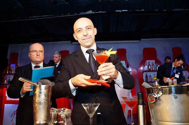 Il bartender Antonio Marteddu