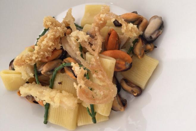 Mezzemaniche con trippa e cozze di Serenella Medon