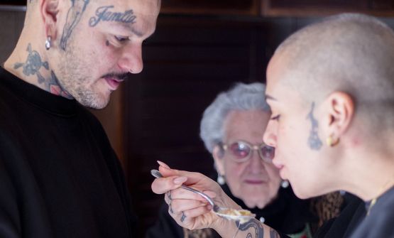 Due chef nomadi girano per la Sicilia alla ricerca di nonne e antiche ricette