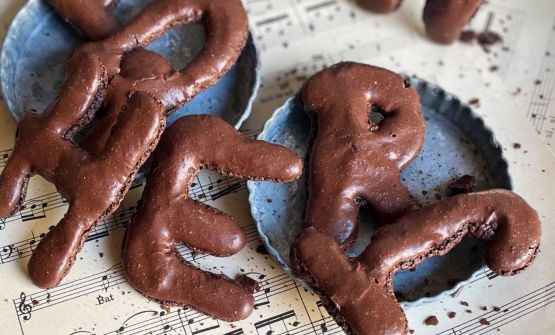 Dalle cucine monastiche alle pasticcerie: la storia dei dolci italiani della Quaresima