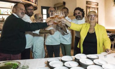 Restaurant Terra at Eataly Los Angeles: Paolo Marchi, Carlo Cracco, Corrado Assenza, Franco Pepe, Lello Ravagnan, Marco Stabile and Lidia Bastianich toast at the dinner marking the end of Identità New York and Los Angeles (photos from Brambilla/Serrani)
