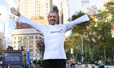 Anthony Mangieri di Una Pizza Napoletana nel Lower East Side a New York, protagonista ieri di una lezione sulla pizza con Petra Antolini di Settimo Cielo a Pescantina (Verona) (foto Brambilla/Serrani)
