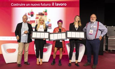Il ruolo delle donne nella ristorazione nell'intervento a Identità Milano 2021 di Dominga Cotarella (Famiglia Cotarella), Cristina Bowerman (Glass Hostaria Roma) e Tiziana Fava (talent acquisition director di Big Mamma Group). Con loro nella foto Davide Rampello e Paolo Marchi. Tutte le foto sono Brambilla-Serrani

