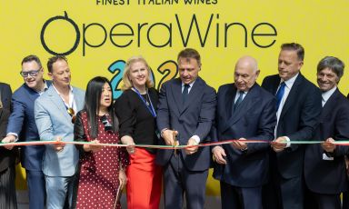 I protagonisti del taglio del nastro di OperaWine 
