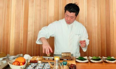 Yuichiro Akiyoshi, chef di Chakaiseki Akiyoshi, 15° arrondissement, Parigi, una stella Michelin
