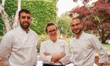 Gli chef di Hostaria al Portico a San Pancrazio (Brescia): Vincenzo Costanzino, Francesca Pasinelli e Stefano Schininà (foto Newseventicomo Pr)
