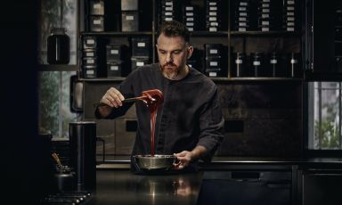 René Frank, 38, since 2016 co-owner of Coda, 'dessert fine dining restaurant' in the Neukölln district of Berlin, 2 Michelin stars. Frank is also the 2022 'World's 50Best Pastry Chef'. Photo by Claudia Goedke
