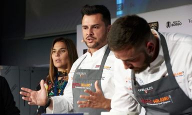 Pier Daniele Seu (Seu Pizza Illuminati, Roma), al centro, con la compagna Valeria Zuppardo e Marco Di Iasio. Le foto sono di Brambilla/Serrani
