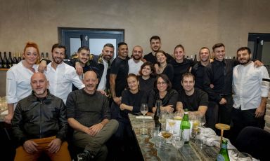 Foto di gruppo per i ristoratori di Periferia Iodata, associazione di Fiumicino (Roma) che ha festeggiato un anno di vita alla Pizzeria Clementina (tutte le foto sono di Romanogmt)
