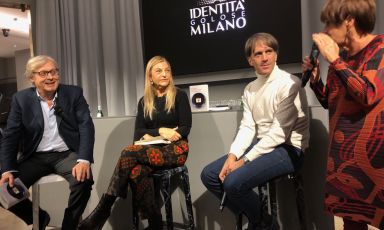 Vittorio Sgarbi, Maria Luisa Agnese, Davide Oldani e Lella Costa a Identità Golose Milano per la presentazione ufficiale del libro "Le D'Onne lo sanno. La cucina, la famiglia, la vita", edizioni La Nave di Teseo, acquistabile online a 15.30 euro
