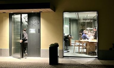 L'ingresso del ristorante Olmo, piazza della Chiesa 7, San Pietro all’Olmo-Cornaredo (Milano)
