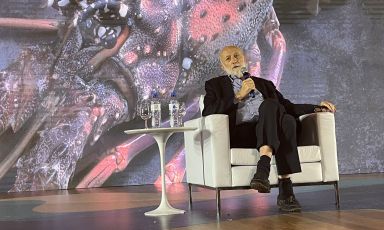 Carlo Petrini, 73, in Sao Paulo on the stage at Mesa SP, the most important cooking congress in Brazil
