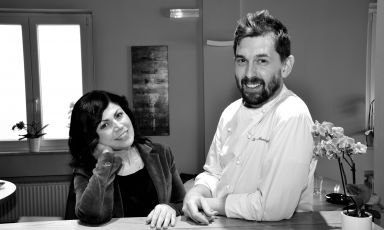 Madeleine Sophie e Ivan Maniago, dal 2017 responsabili di sala/cantina e cucina di Impronta d'Acqua a Cavi di Lavagna (Genova). Foto di Paolo Picciotto
