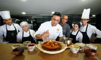 Issan Rhachi, chef del ristorante Le Douar di Marrakech, con la sua equipe 
Credit@ Mauro Parmesani
