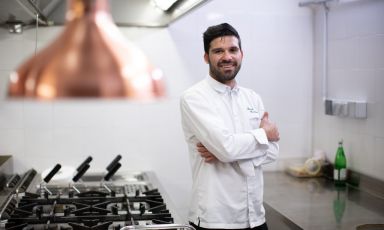 Luca Gulino, classe 1993, chef del ristorante Ciano al Relais Antica Badia, Ragusa Superiore
