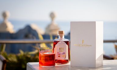 Il cocktail 102, pilastro della nuova cocktail list, è disponibile anche in bottiglia
