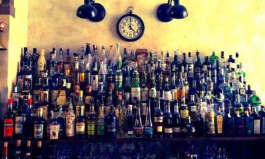 Luca Torretta ha degustato in anteprima per Identità Golose i nuovi cocktail del Pinch di Milano
