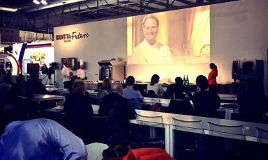 La lezione di Andrea Incerti Vezzani, in collaborazione con Irinox, è stato uno dei tre momenti più importanti del quarto e penultimo giorno di Identità Future, a Host 2015