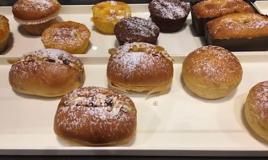 Bontà dolci e lievitate de Le Macine a Castiglione d'Adda, in provincia di Lodi. Cristina Viggè ci conduce alla scoperta di questa bella realtà
