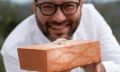 Giuseppe Iannotti, chef del ristorante Kresios, due stelle Michelin, a Telese Terme (Benevento), firma il menu al buio del ristorante Il Visibilio, nella nuova dimora 5 stelle L presso la tenuta Fontanelle Estate, The ClubHouse
