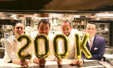 Jean-François Piège, second from the left, with his staff, in a photo posted a few days ago on his website to celebrate – as he wrote - "the now over 200 thousand people who are daily following my life project. A huge thank you for your support and fidelity. You’re the best "