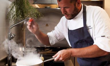 Paolo Meneguz, cuoco del ristorante Frè, di Monforte d'Alba (Cuneo), raccontato da Luca Iaccarino nella Guida di Identità Golose 2018
