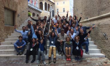 Una parte dei produttori che hanno arricchito Terroir Marche, il 20-21 maggio scorsi a Macerata. Grandi vini marchigiani ma anche dalla Borgogna e dalla Mosella
