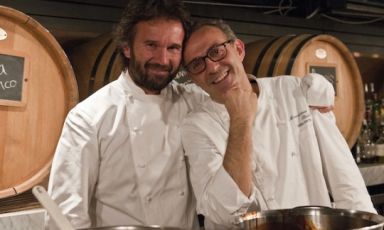 FRATELLI D'ITALIA. Carlo Cracco and Massimo Bottura in a photo taken at Eataly New York, in October 2012. This year, the chefs from Vicenza and Modena, who have participated in all the first three editions, will share the stage respectively with Matthew Lightner and Daniel Boulud. Identità New York 2013 will take place from Friday 4th to Sunday 6th October: 6 lessons and 2 dinners. For info and programmes click here