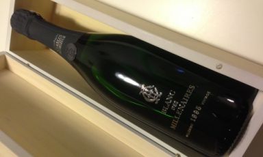 Champagne Blanc des Millenaires (vintage 1995) by Charles Heidsieck, a generous 100% chardonnay champagne. A good option to celebrate, just like Emeraude Brut Alain Réaut, Eclat Saten Santa Lucia and Blauwald Cesconi
