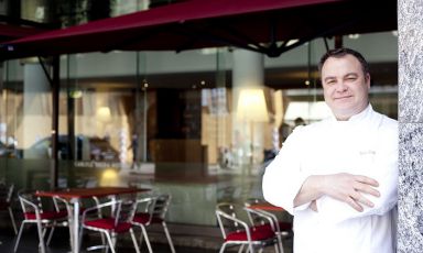 Fabio Baldassarre outside the Carlyle Brera hotel, his new place of work after having led restaurant Unico to a Michelin star. There are two offers available: a gourmet restaurant, open from Tuesdays to Saturdays at lunch and supper, and a bistro with informal dishes served daily from noon to midnight. Tel. +39.02.29003888