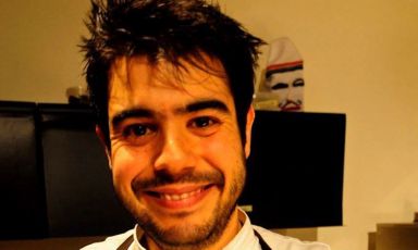 Roberto Flore, 31 anni, da poche settimane head chef del Nordic Food Lab di Copenhagen, avamposto sperimentale fondato nel 2009 da Rene Redzepi e Claus Meyer, dedicato alla ricerca open-source della squisitezza degli alimenti