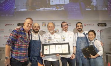 Da sinistra, il presentatore (macellaio, giornalis