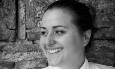 Caterina Ceraudo, migliore chef donna per la Guida di Identità Golose nel 2016 (e quest'anno per la Guida Michelin), è diventata in pochi anni una certezza della gastronomia italiana. Con lei abbiamo parlato del tema del prossimo Congresso di Identità Milano [foto di Stefano Tripodi]
