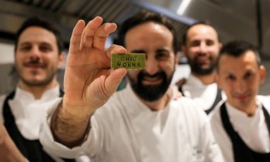 Siamo andati a Firenze per il ritorno in terra toscana dello chef lucano, ora protagonista di un format tutto nuovo, nato a Dubai: Chic Nonna
