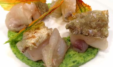 Carpaccio di scorfano e zucchina alla scapece: il piatto dell'estate di Giulio Coppola, chef e patron de La Galleria di Gragnano (Napoli), è un concentrato di sapori campani

