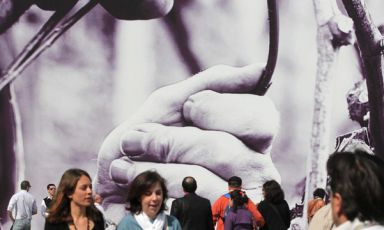 The 48th edition of Vinitaly takes place at Fiere di Verona from Sunday 6th to Wednesday 9th April, from 9.30 am to 6.30 pm. The daily ticket is 50 euros (45 euros when bought online). The 4-days ticket is 90 euros (80 online)