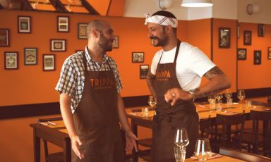 I due patron di Trippa: da sinistra, Pietro Caroli e Diego Rossi
(foto dalla pagina Facebook di Trippa Milano)
